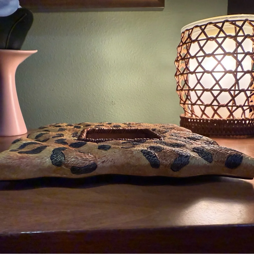Etcetera Leopard Patterned Photo Frame - Heavy Resin - Picture 9 of 13